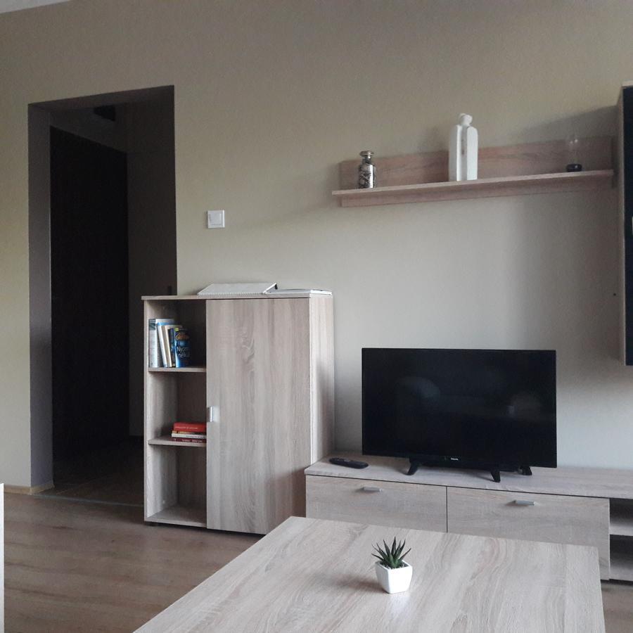 Studio 18 Apartman Kazincbarcika Ngoại thất bức ảnh
